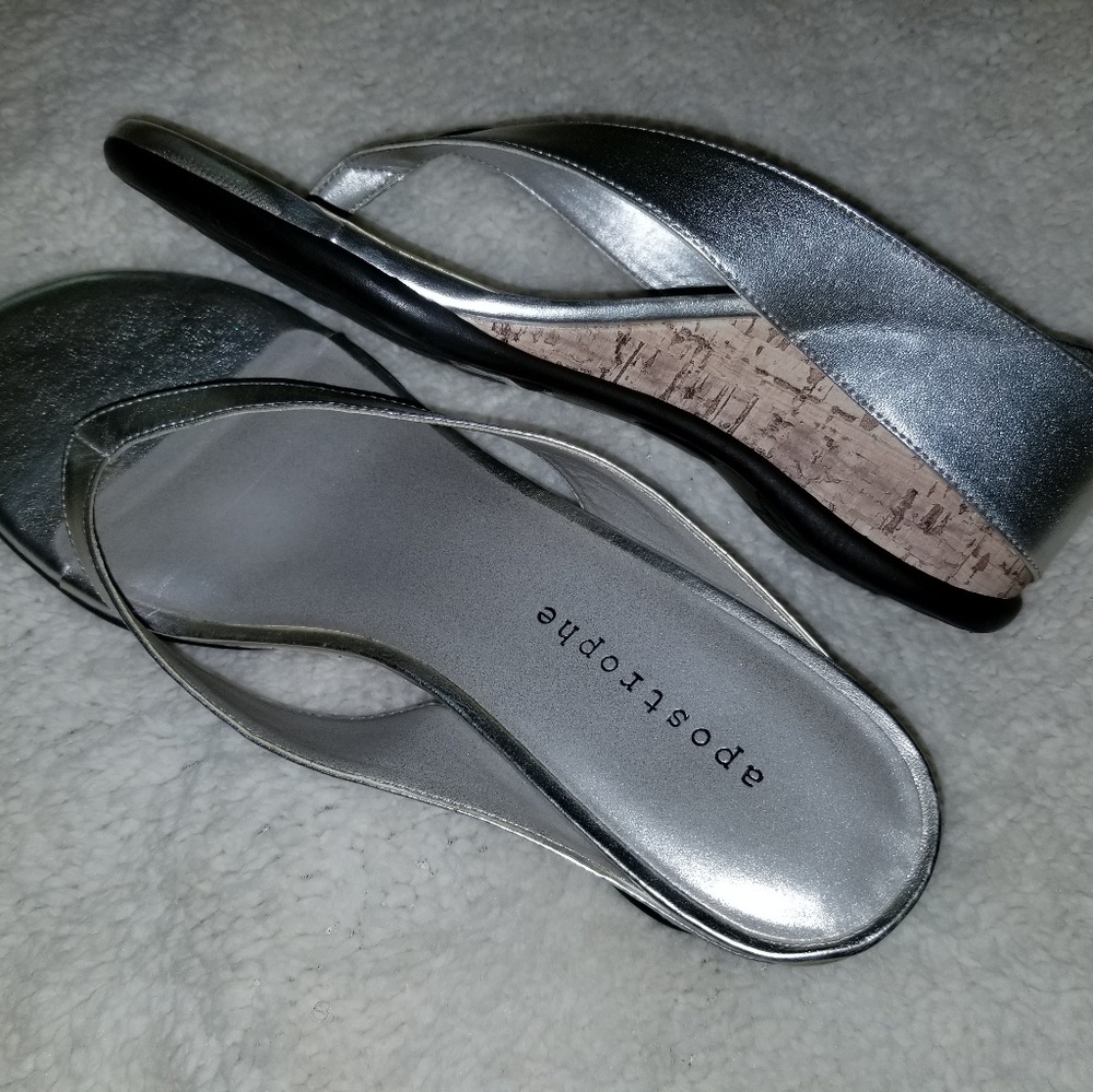 sliver shoes/ great condition